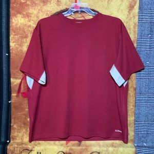 L.L. BEAN-men’s burgundy short sleeve outdoor athletic crewneck tee-shirt